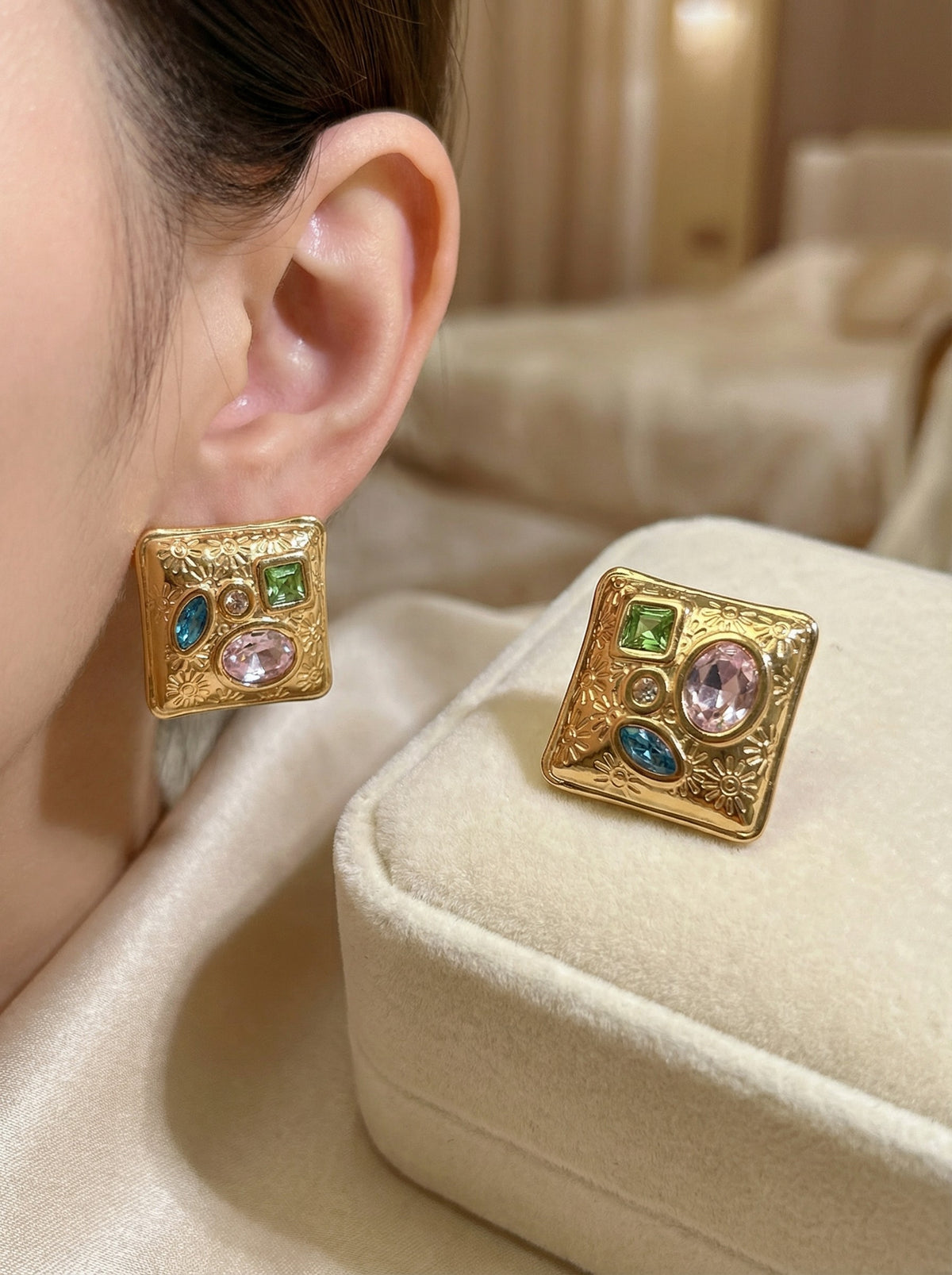 Jade – Ohrringe im modernen Stil
