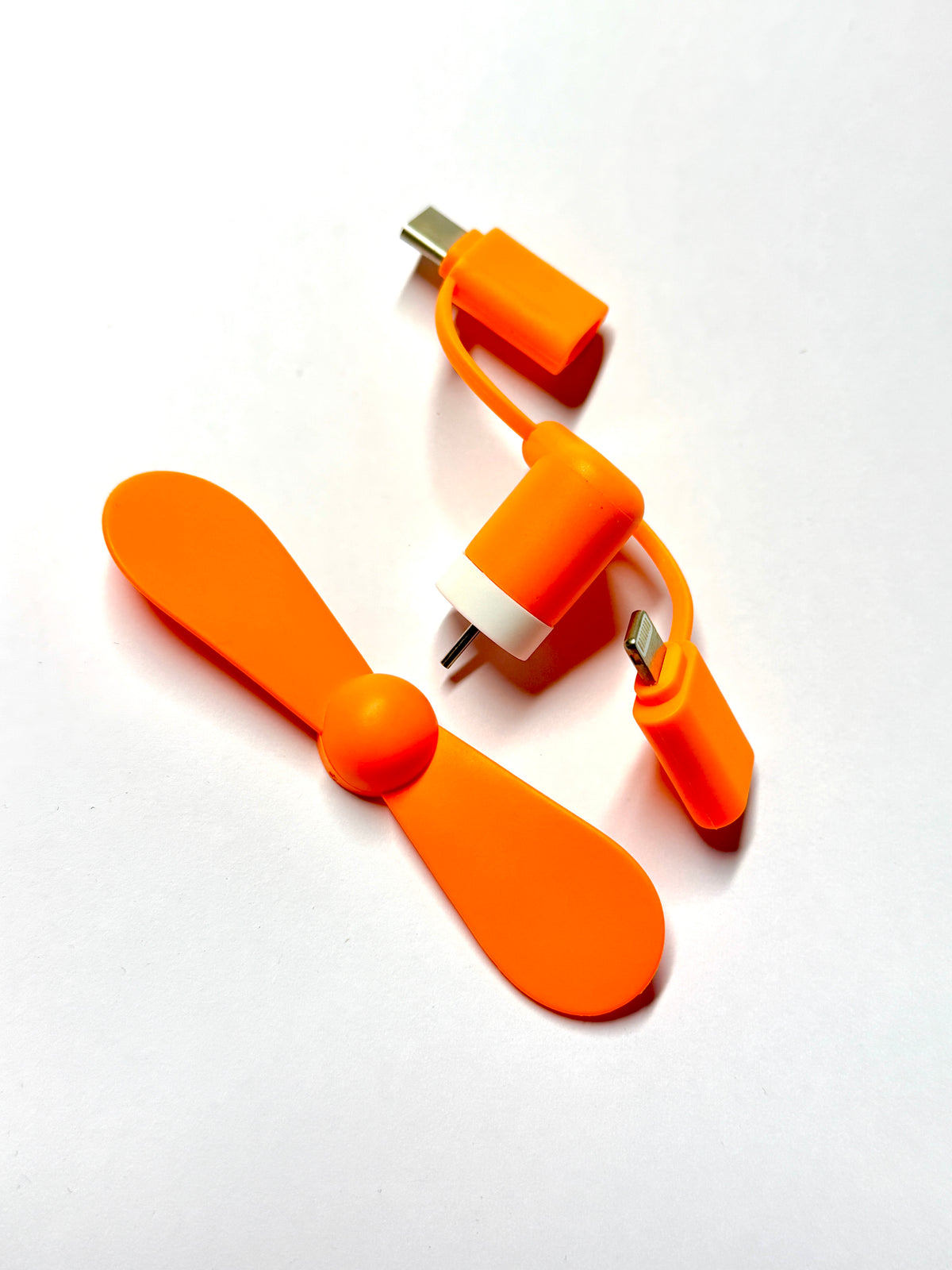 Mini-Handy-Ventilator Orange – USB-C, Micro-USB & Lightning