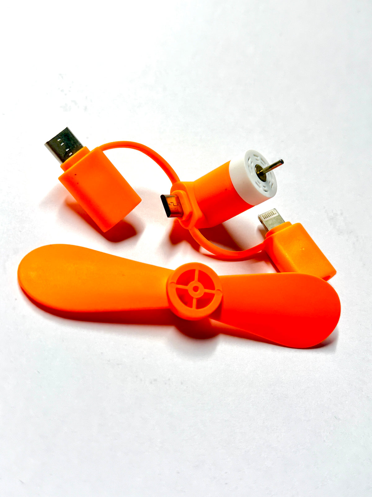 Mini-Handy-Ventilator Orange – USB-C, Micro-USB & Lightning