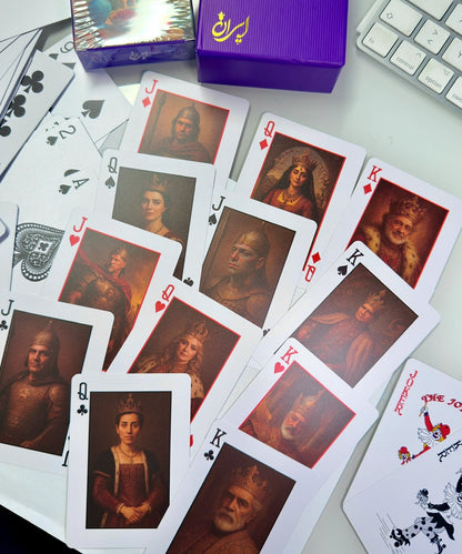 Originalfoto der iranischen Spielkarten mit allen Bildkarten und Geschenkbox